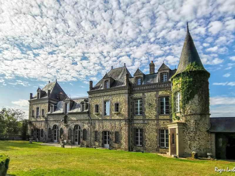 Photo of Buildings in Illiers-Combray
