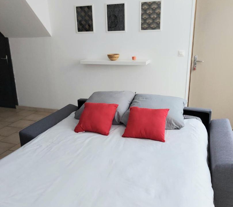 Photo of Bedroom in Maubeuge