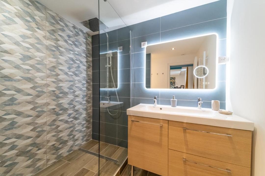Photo of Bathroom in Corgoloin
