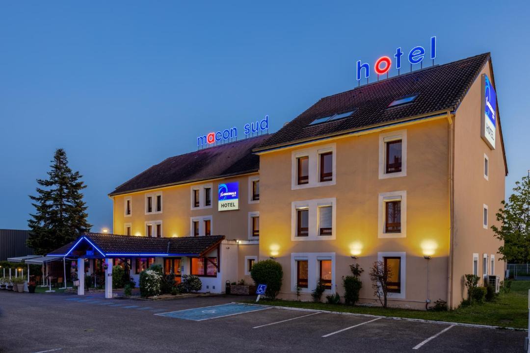 Photo of Buildings in Chaintre