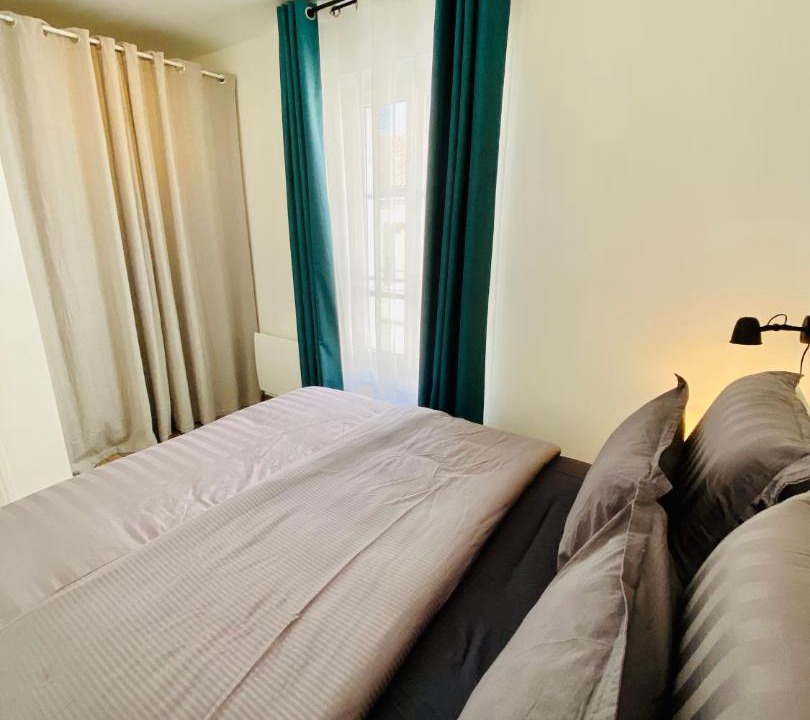 Photo of Bedroom in Montlhery