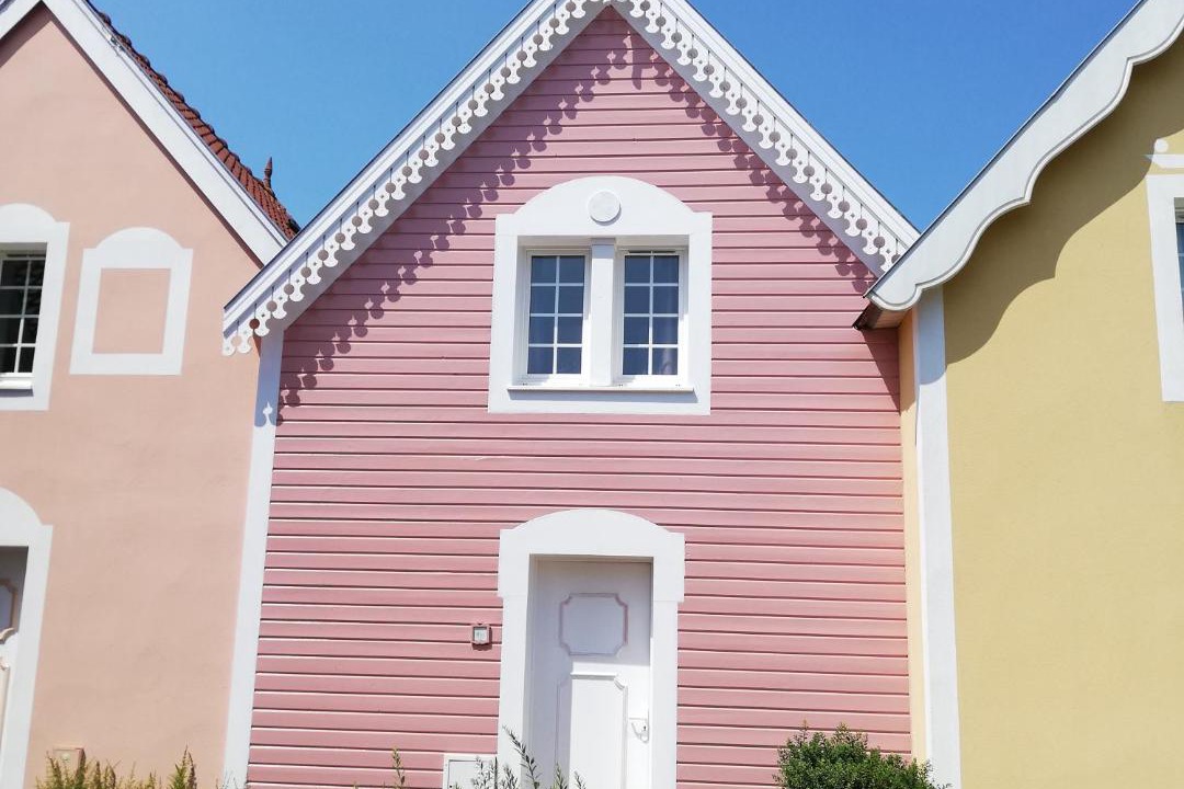 Photo of Buildings in Belle Dune