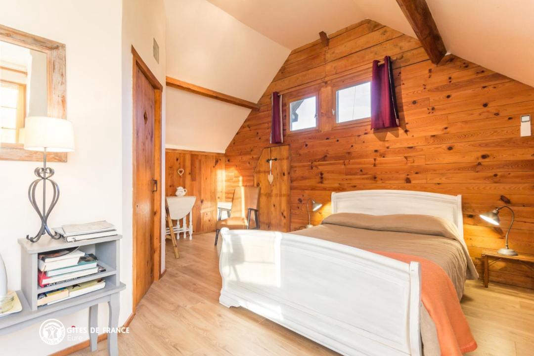 Photo of Bedroom in Fleury-la-Foret