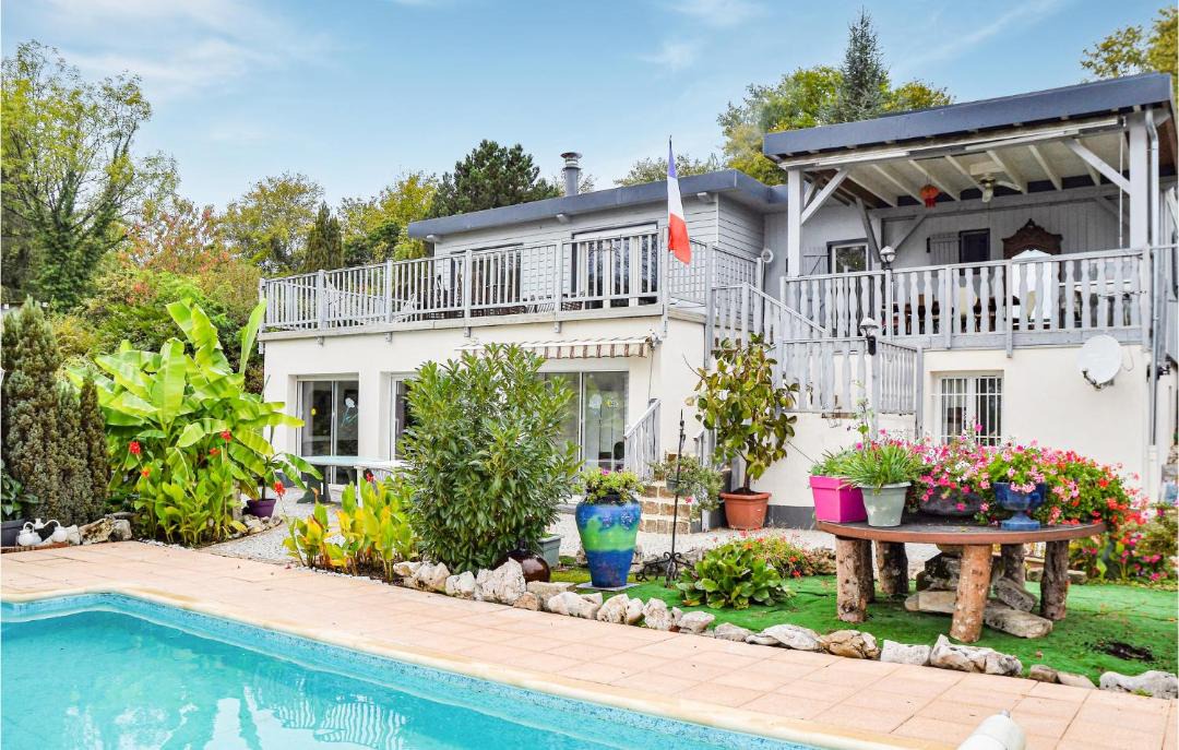 Photo of Outdoor in Chambornay-les-Pin