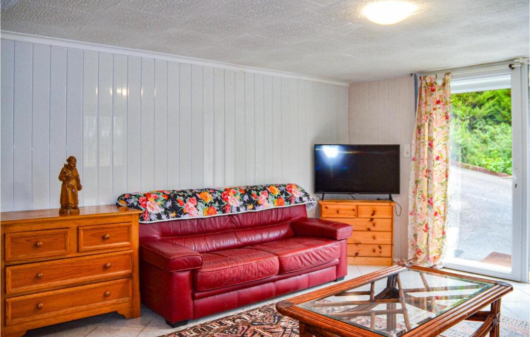 Photo of Livingroom in Chambornay-les-Pin