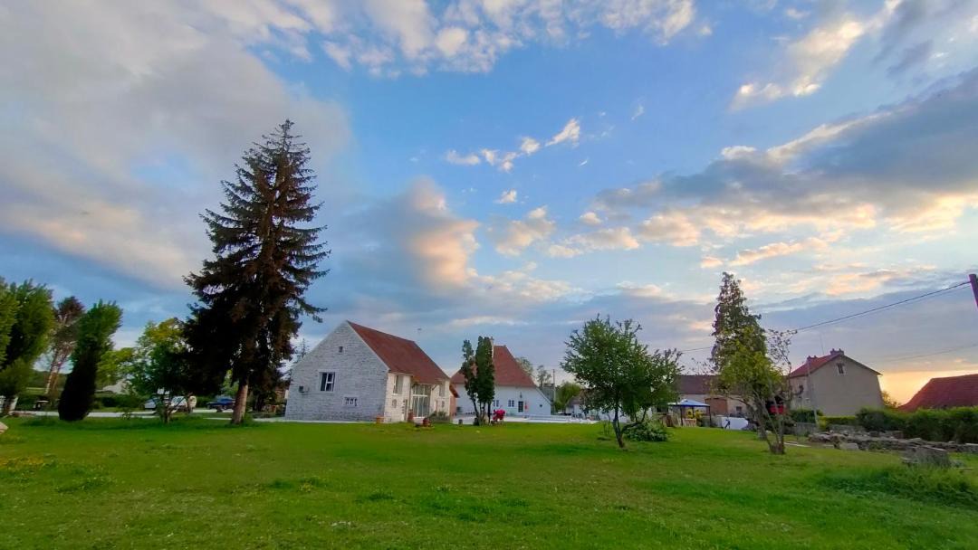 Photo of Others in Saint-Symphorien-sur-Saone