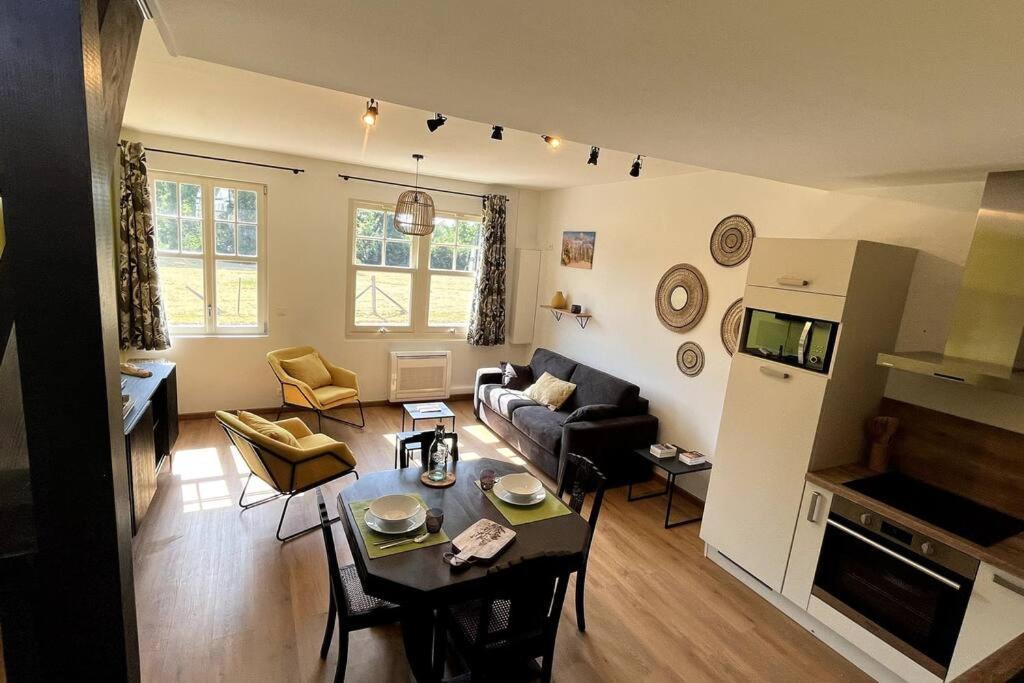 Photo of Livingroom in Arry
