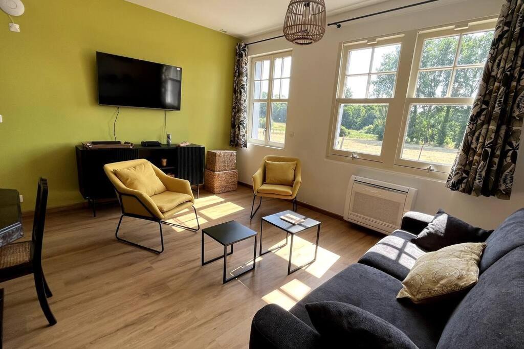 Photo of Livingroom in Arry