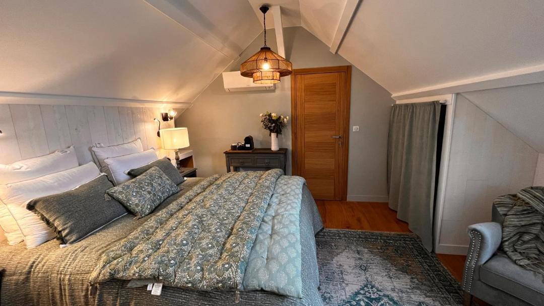 Photo of Bedroom in Aix-en-Issart