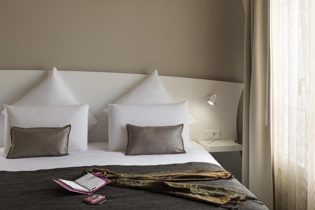 Photo of Bedroom in Levallois-Perret