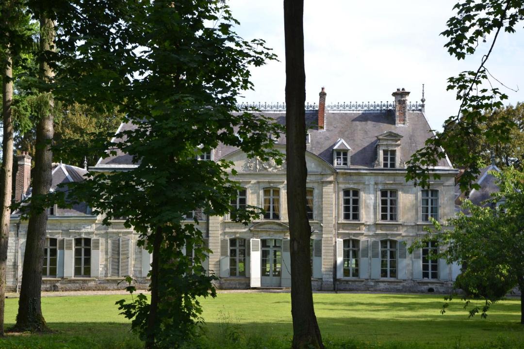 Photo of Buildings in Contay