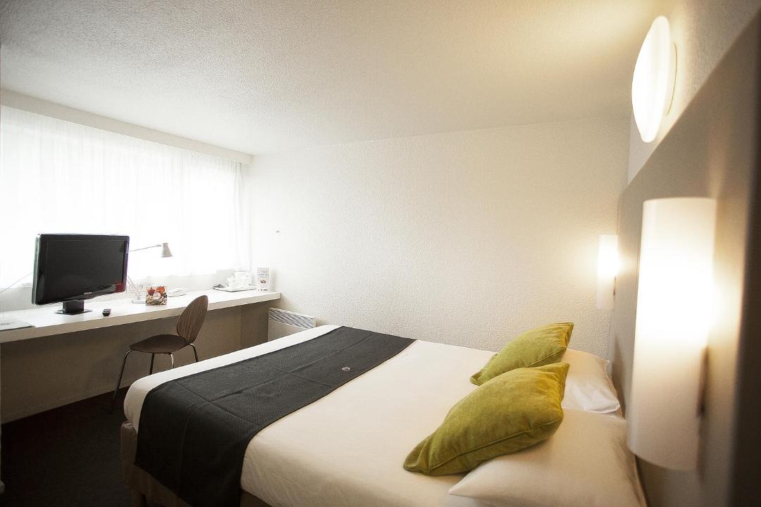 Photo of Bedroom in Saint-Germain-les-Corbeil