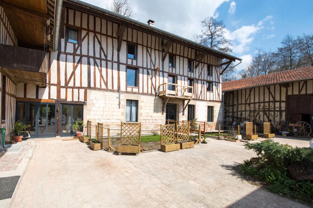 Photo of Others in Saint-Amand-sur-Fion