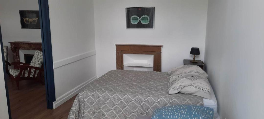Photo of Bedroom in Oyonnax