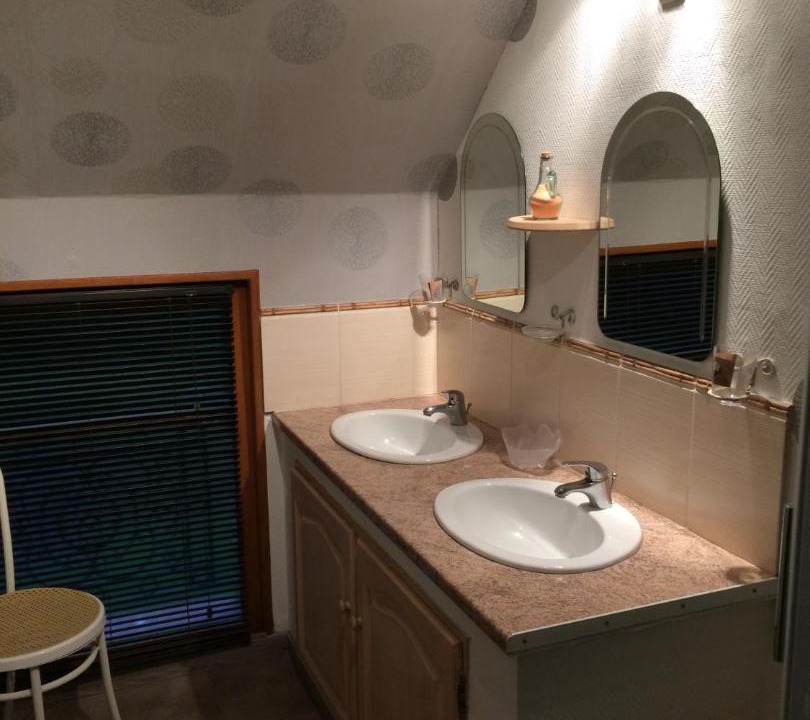 Photo of Bathroom in Moyenneville