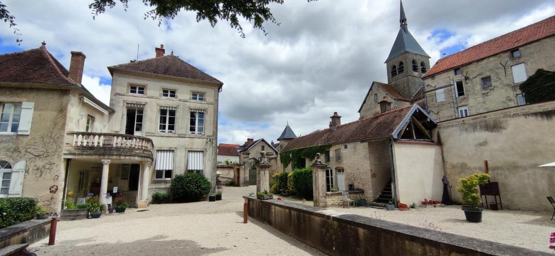 Photo of Buildings in Laignes