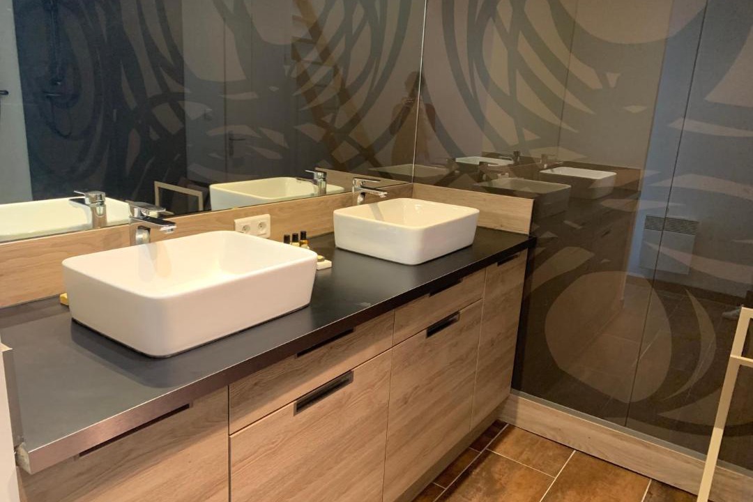 Photo of Bathroom in Beaune City Centre