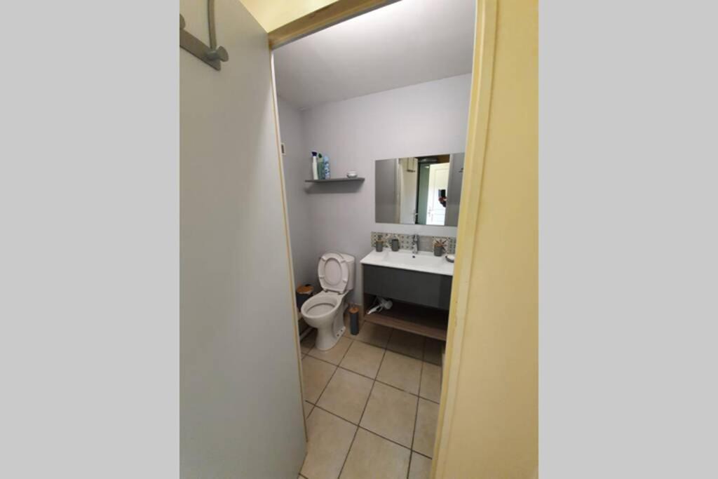 Photo of Bathroom in Friville-Escarbotin