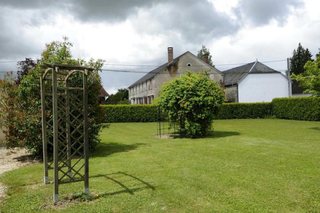Photo of Buildings in Montfey