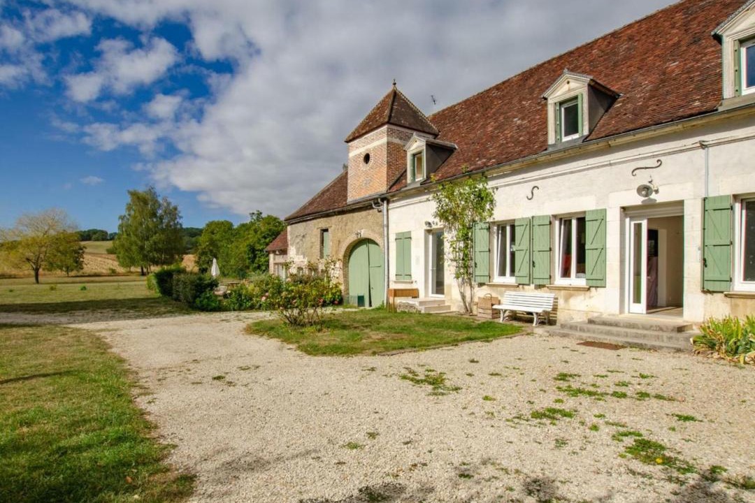 Photo of Buildings in Eaux-Puiseaux