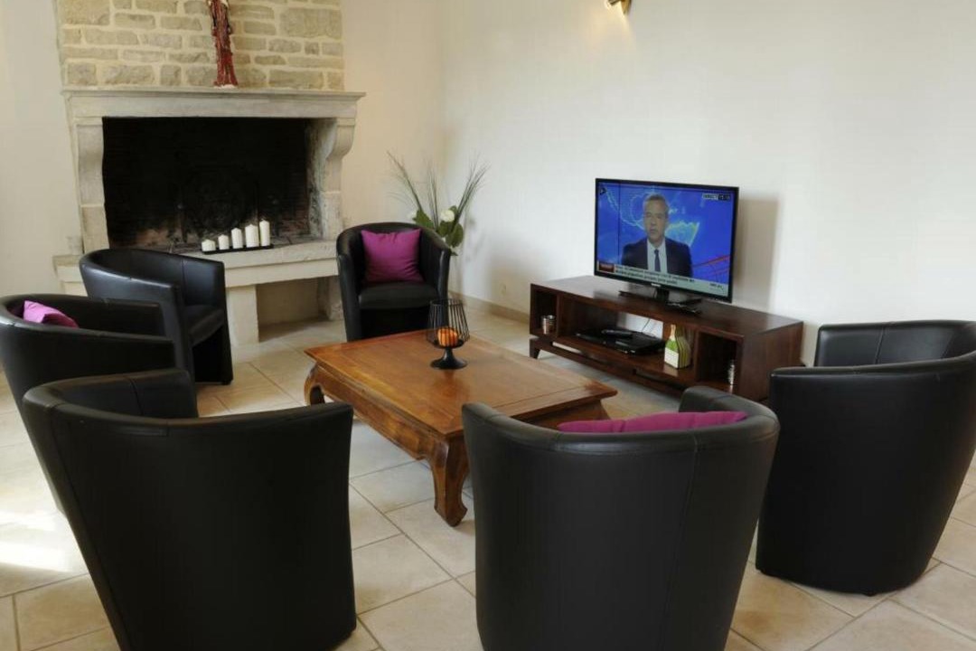 Photo of Livingroom in Noe-les-Mallets