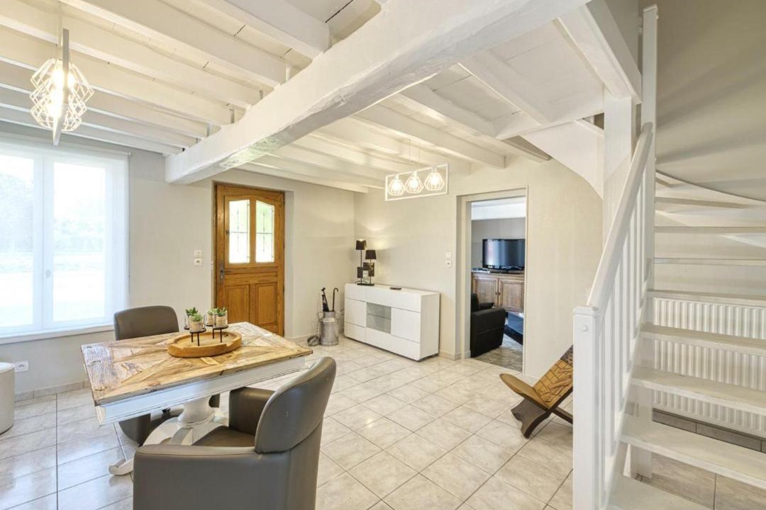 Photo of Livingroom in Mesnil-Saint-Pere