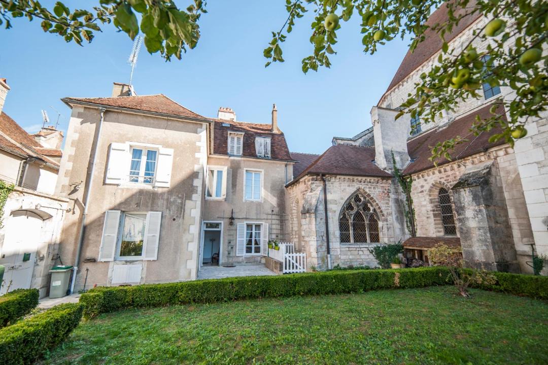Photo of Others in Chablis