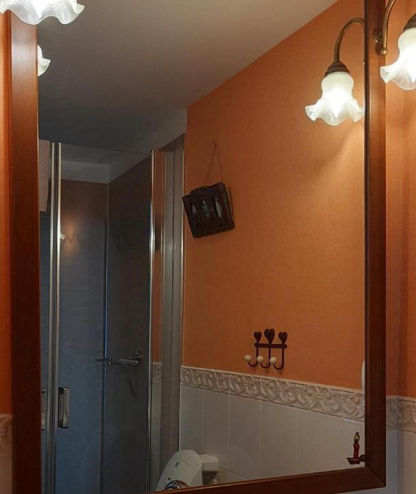 Photo of Bathroom in Clamanges