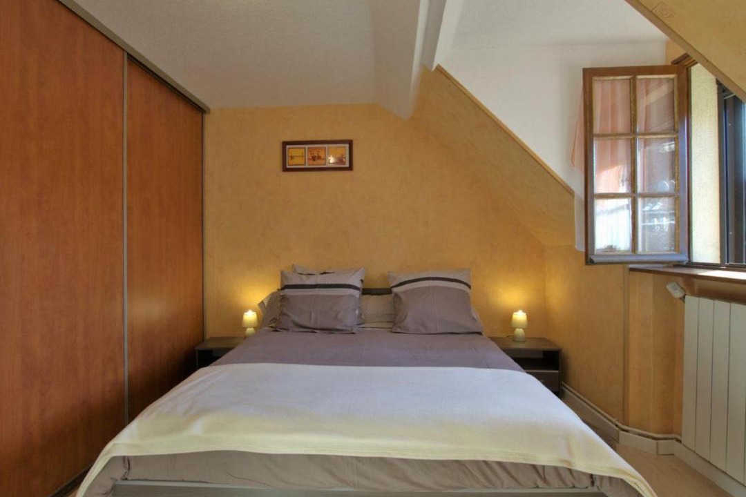 Photo of Bedroom in Neuville-sur-Vanne
