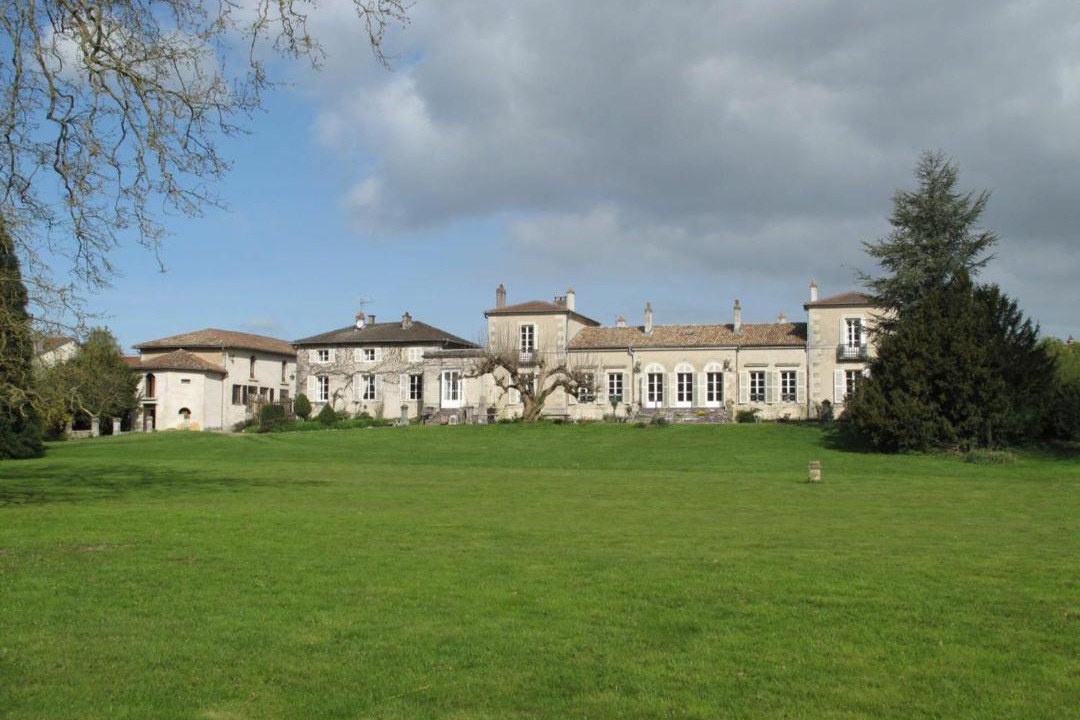 Photo of Buildings in Choloy-Menillot