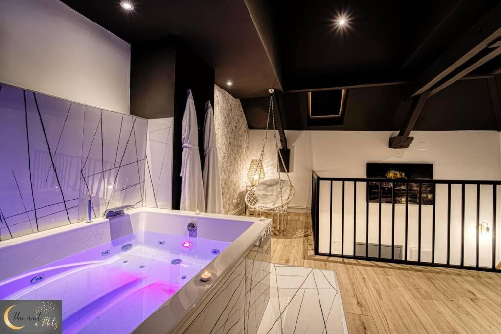 Photo of Bathroom in Metz-Centre – Ancienne Ville