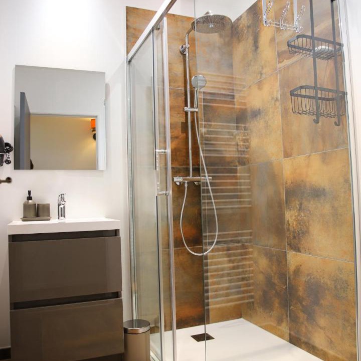 Photo of Bathroom in La Neuville-aux-Larris