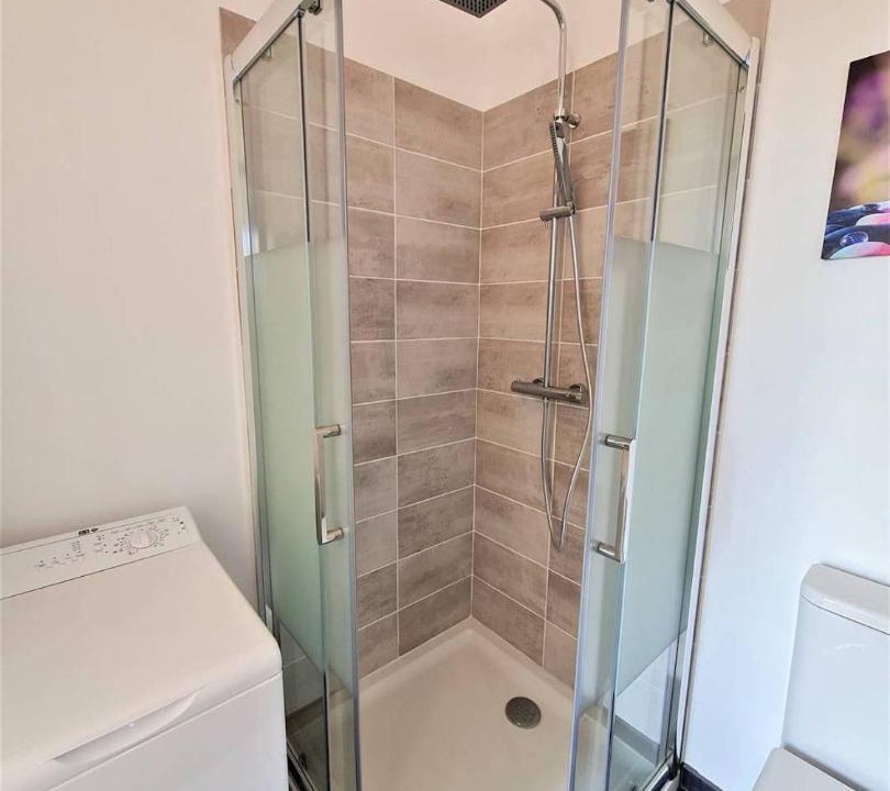 Photo of Bathroom in Faubourg-Raines