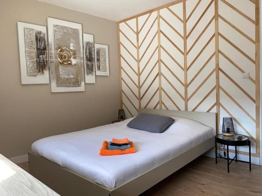 Photo of Bedroom in Woippy
