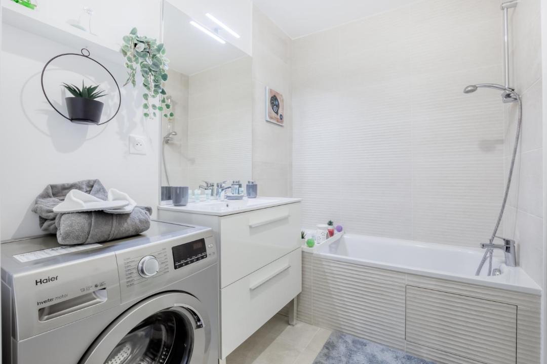 Photo of Bathroom in Bagnolet