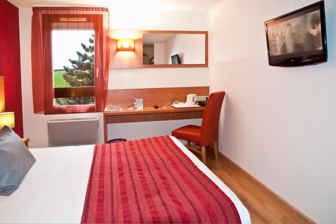 Photo of Bedroom in Chaintre