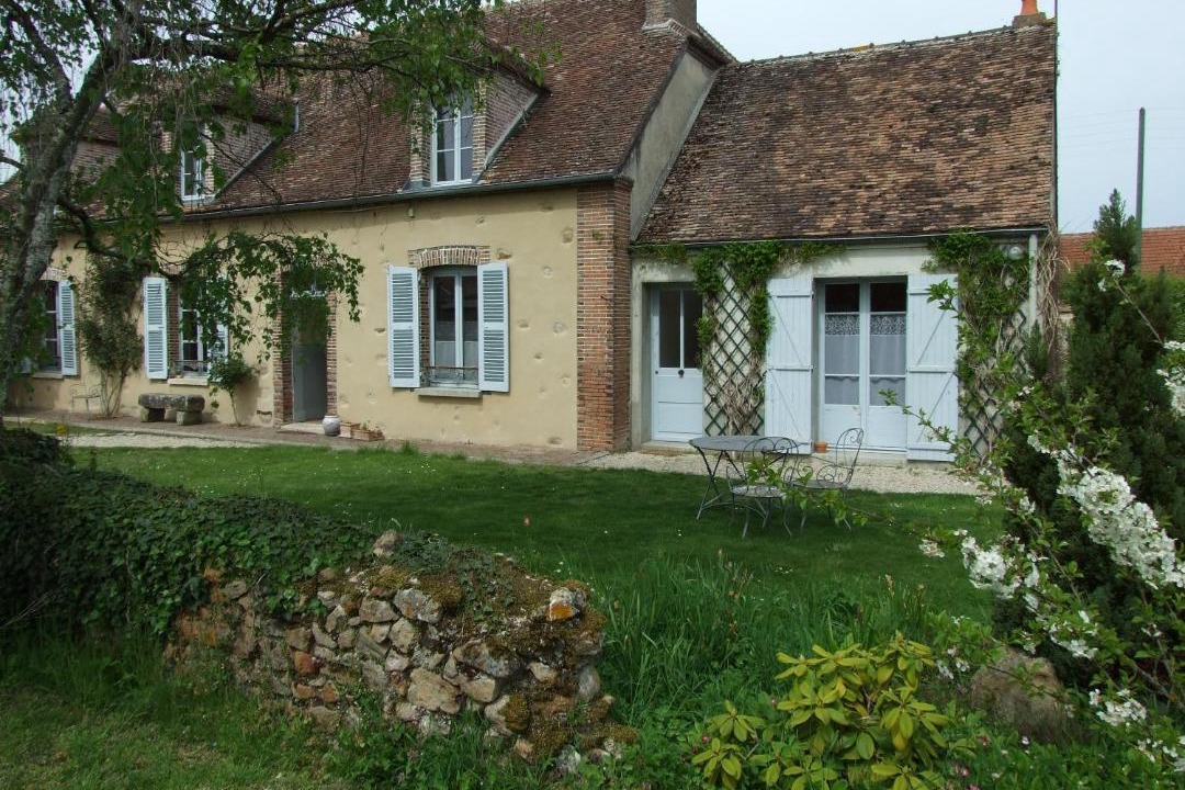Photo of Buildings in La Villeneuve-au-Chatelot