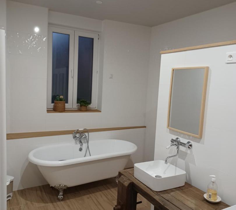 Photo of Bathroom in Alincthun