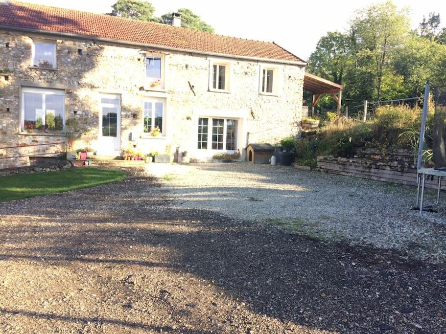 Photo of Buildings in Montfaucon