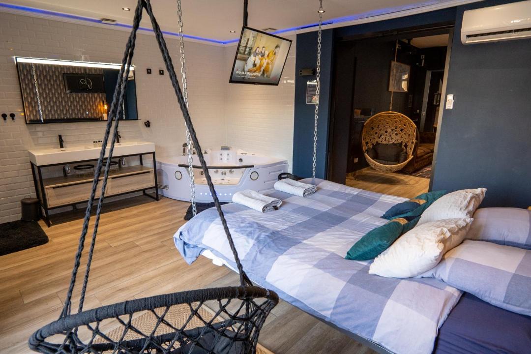 Photo of Bedroom in Valenciennes