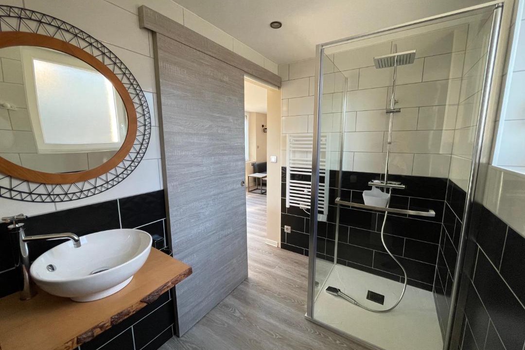 Photo of Bathroom in Bourseville