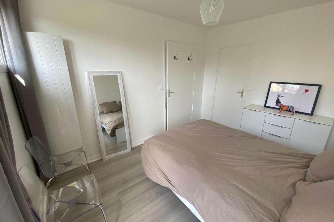 Photo of Bedroom in Fouilloy