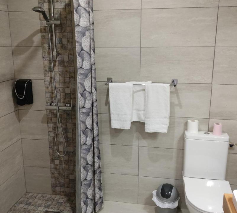 Photo of Bathroom in Anatole France Danton