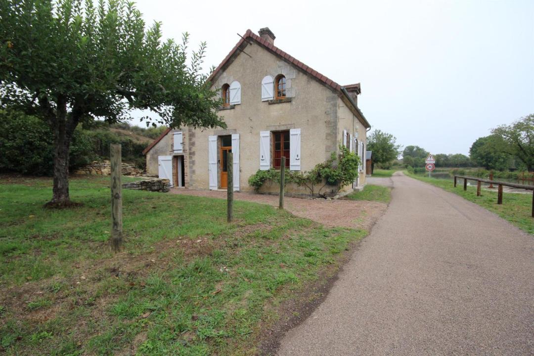 Photo of Others in Alluy