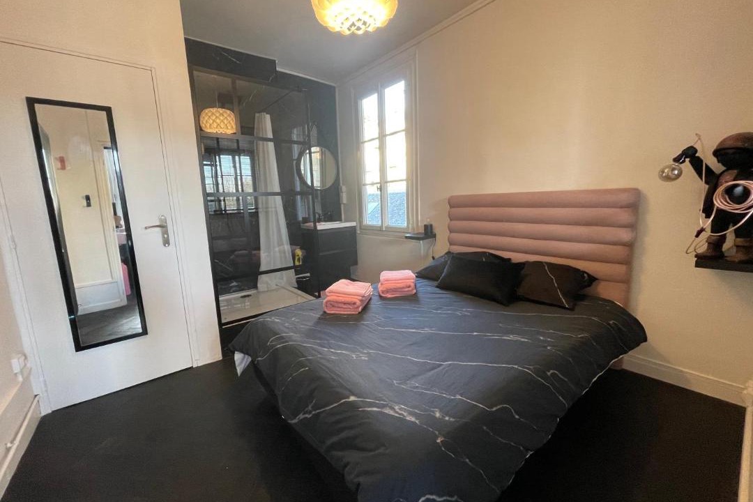 Photo of Bedroom in Trouville-sur-Mer