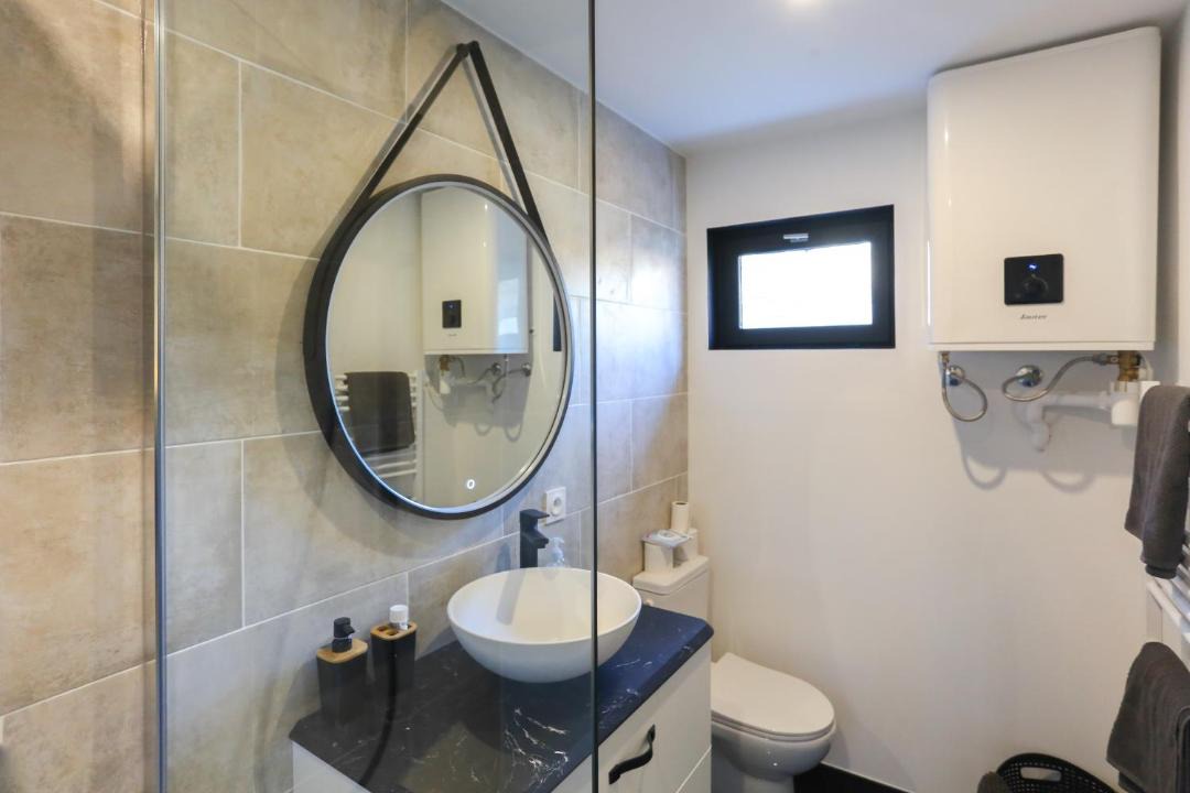 Photo of Bathroom in Henriville