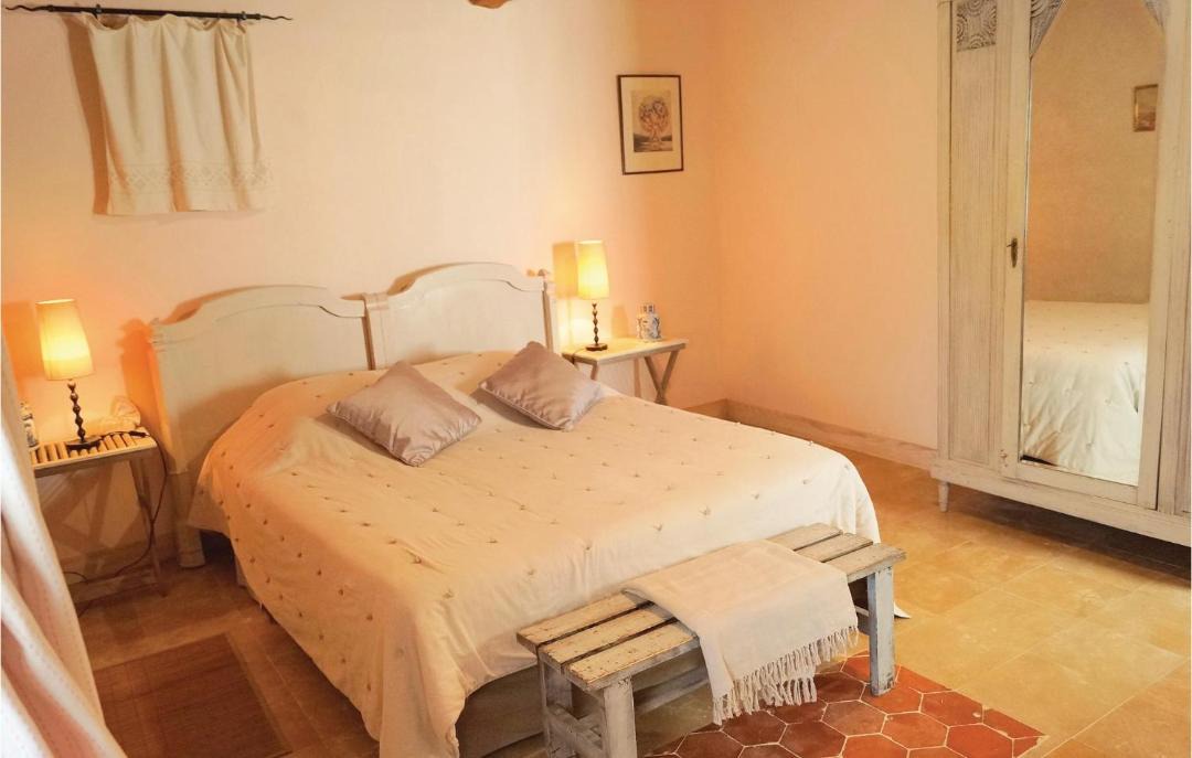 Photo of Bedroom in Ruffey-les-Beaune