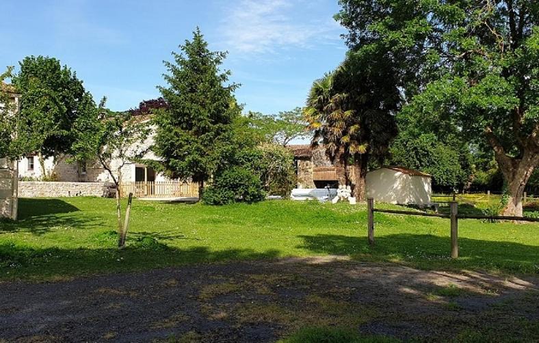 Photo of Buildings in Bords