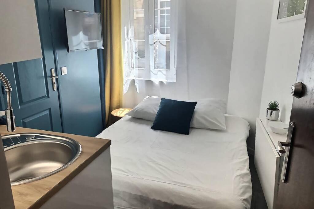 Photo of Bedroom in Maisons-Laffitte