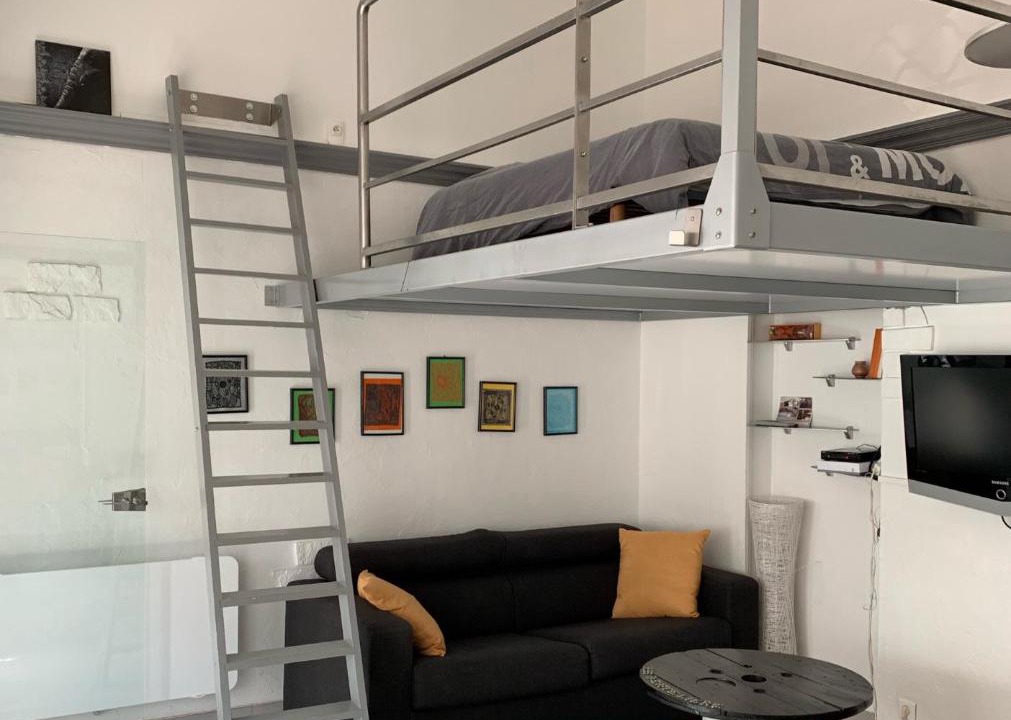 Photo of Livingroom in Calais City Center